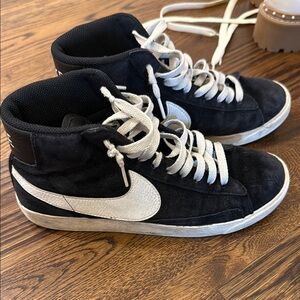Nike Black and White Athletic Shoes